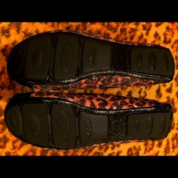 Anne Klein Ballet I-flex Flats - Picture 7 of 8